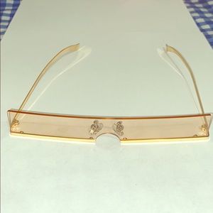 Classy Cream Sunglasses 🍂